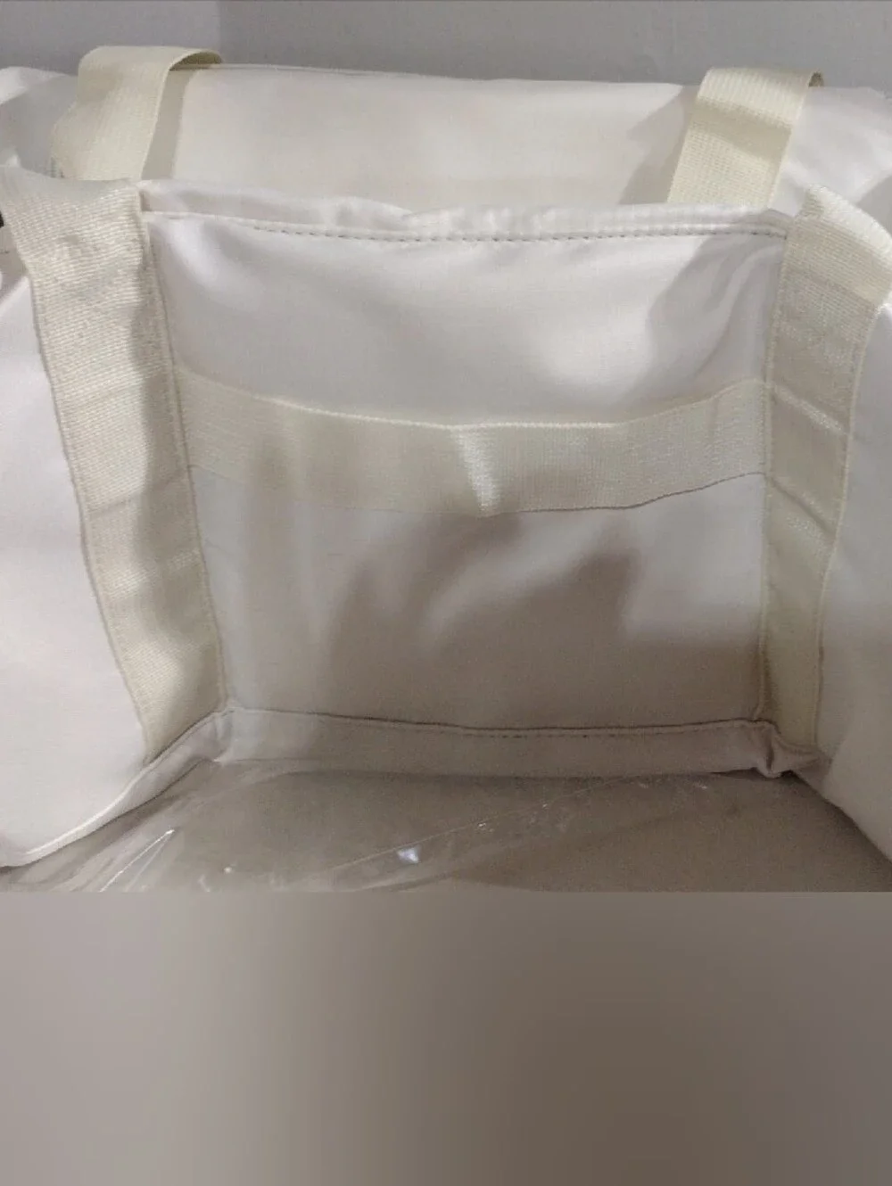Izod White Duffle Bag with Front Zip Pocket Brand New